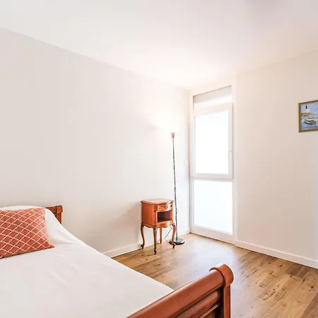 Marines-3 By Interhome Apartamento *